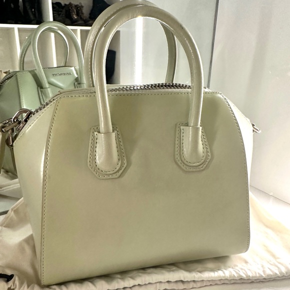 Givenchy Antigona Glazed Leather Mini Bag - Picture 4 of 10